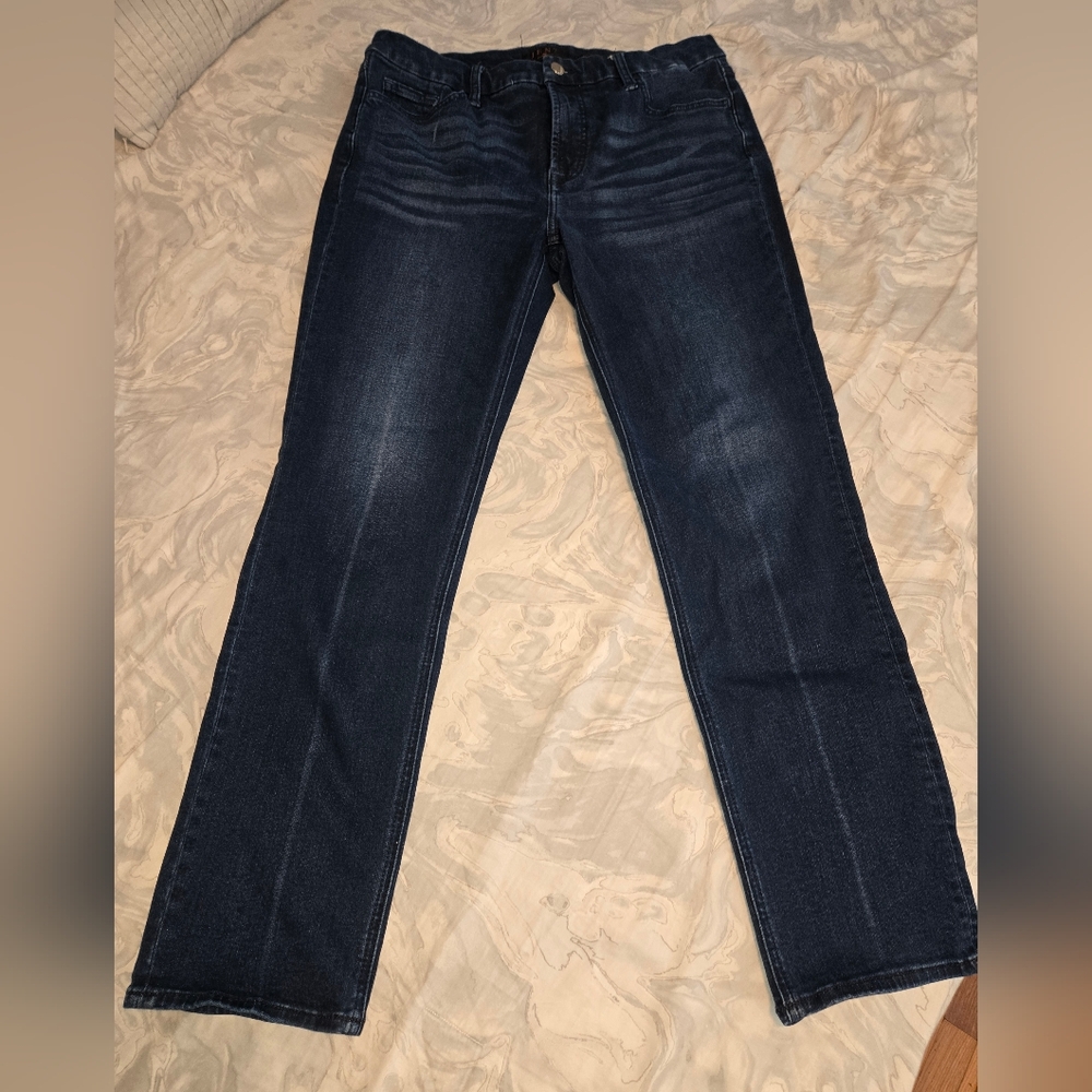 Jen 7/ 7 For All Mankind Slim Straight Dark Wash Jeans. Size 12
